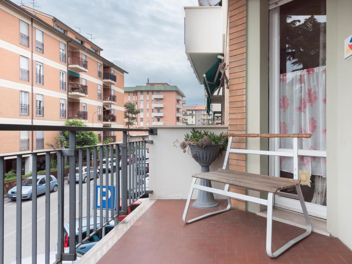 Flaminia Bright & Roomy Apartment Pesaro Ngoại thất bức ảnh