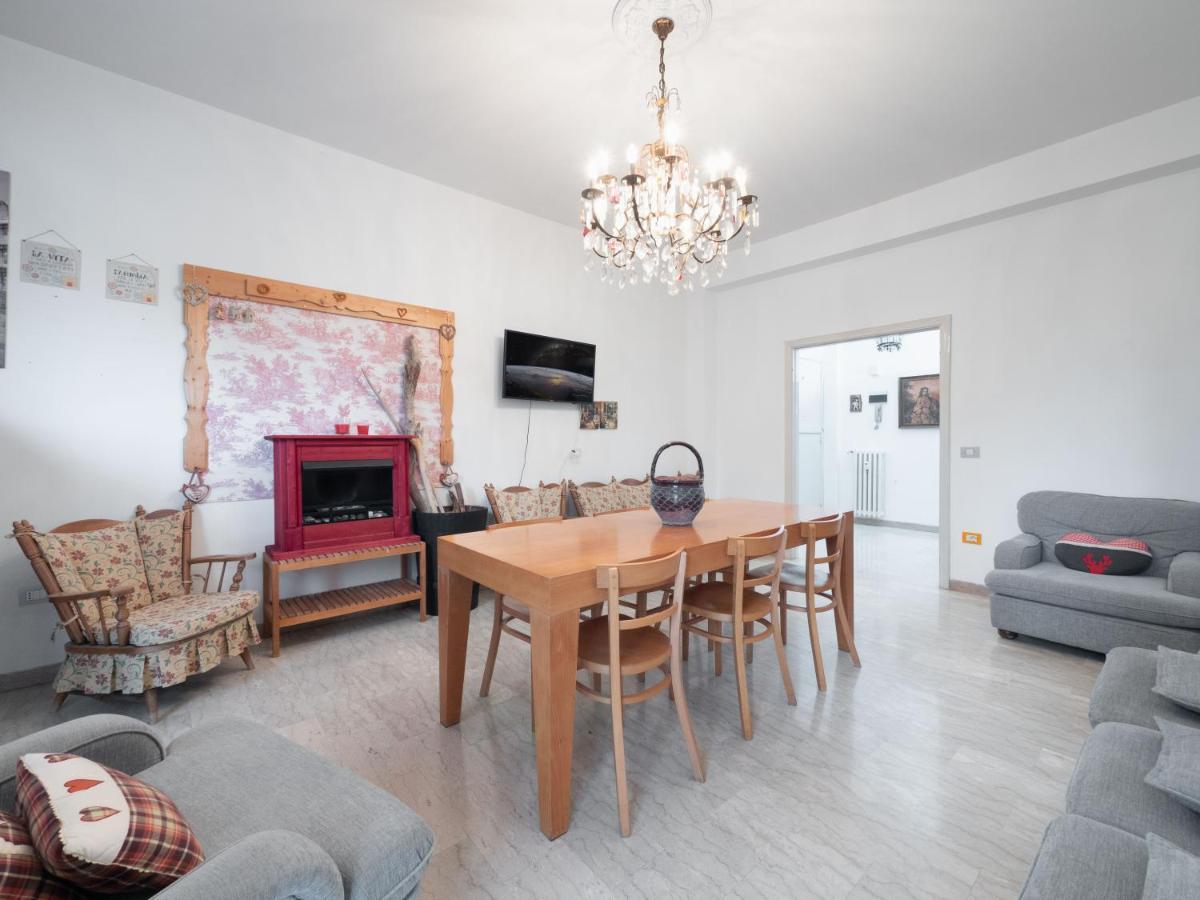 Flaminia Bright & Roomy Apartment Pesaro Ngoại thất bức ảnh
