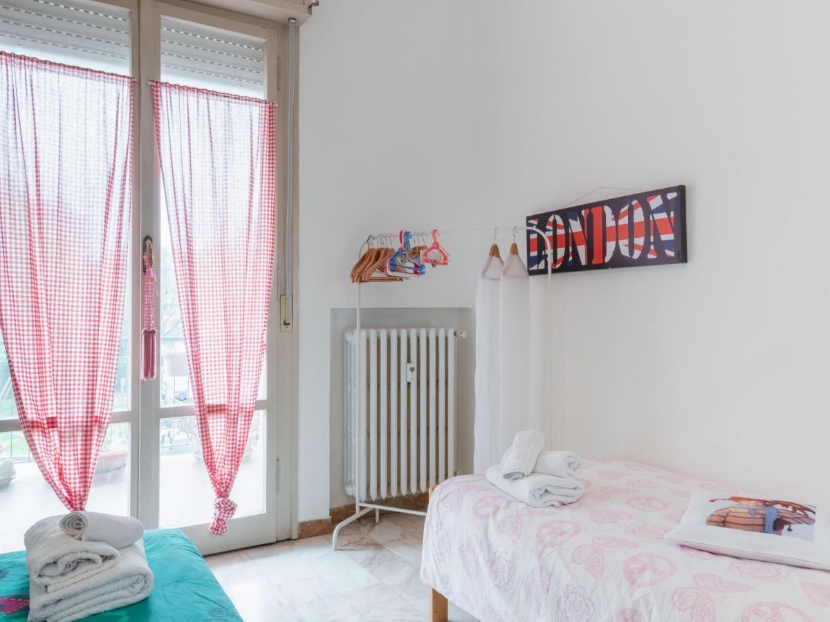 Flaminia Bright & Roomy Apartment Pesaro Ngoại thất bức ảnh